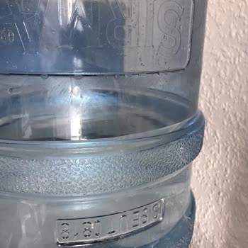Sırma Kullanım Ömrü Biten Damacanaları Yolluyor