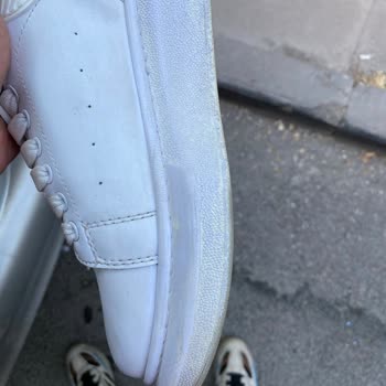 Elle Ayakkabı Yine Mağdur Etti