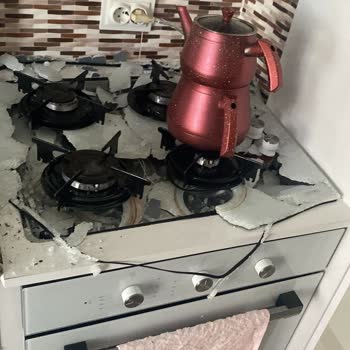Kumtel Ankastre Ocağın Camı Patlaması