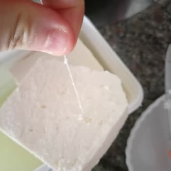 Aynes Peynirde İp Çıktı