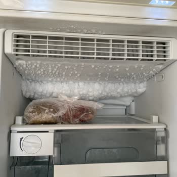 Uğur Soğutma Dikey Derin Dondurucumun Buzlanması