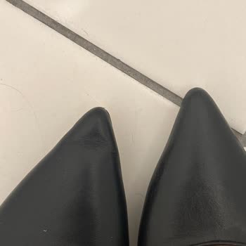 Nine West Stiletto İlk Giyimde İç Tabanı Kaydı Ve Yapışkanları Çıktı
