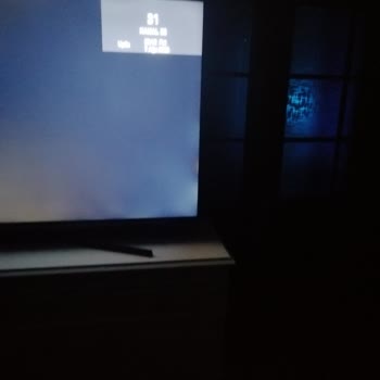 Grundig Televizyon Işık Patlaması