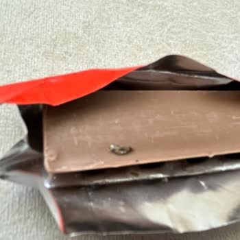 Kinder Ürünün İçinden Ölü Böcek Çıktı