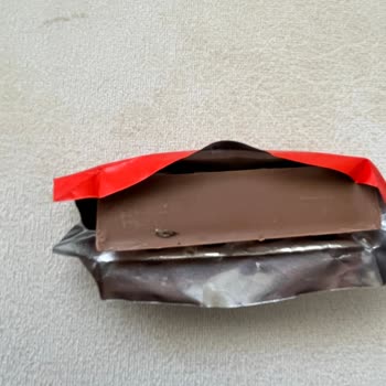 Kinder Ürünün İçinden Ölü Böcek Çıktı