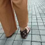 Marjin Sandaletin Sağ Ayağımda Sorun Çıkarıyor