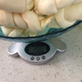 Yöresel Burada 5 Kilo Peynir Yerine 2.5 Kilo Peynir Çıktı Aradım Beni Engellediler