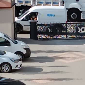 MNG Kargo Çalışanlarının Ürünümü Eve Çıkarmamaları
