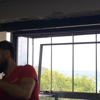 Pimapen'in İlgisizliği Ve Mağdur Bırakması