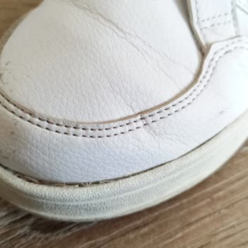 Koray Spor Adidas Marka Ayakkabının 1 Ayda Önünün Açılması