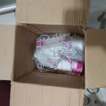 Gratis'ten Aldığım Kulakçık Kutusu Dağılmış Ve Pedler Yanlış Teslim Edildi