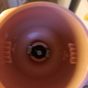 Schafer Blender İçinden Pas Akıyor