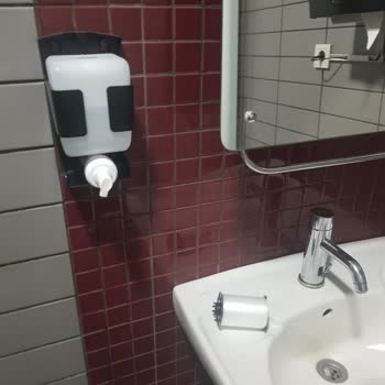 Bursa Çağrışan Shell Tuvaletleri Çok Pis