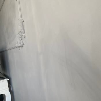 Polisan Duvarda Toz Gibi Duran Boya