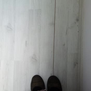 Floorpan Laminat Parke Şişme Ve Ayrılma Sorunu