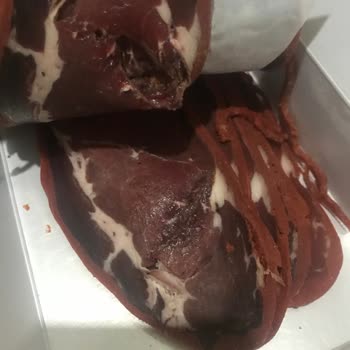 Güler Sucukları Vakumlu Pastırmada Sıkıntı Var