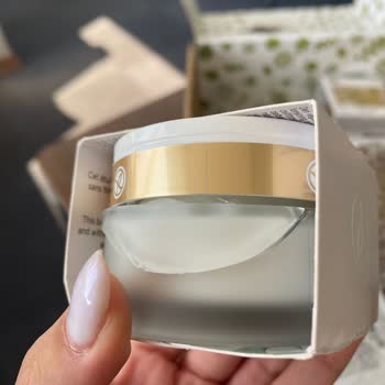 Yves Rocher Ürünlerin Kırık Gelmesi Ve İade Edilememesi