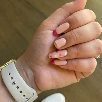 Emaar AVM Gratis Beauty Protez Tırnak