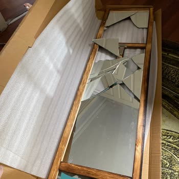 Hediyeler Kapında 'dan Aldığım Ayna Kırıldı