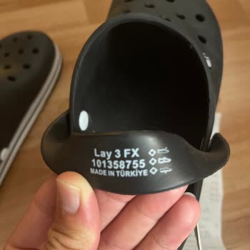 FLO Terlik Bir Hafta Bile Kullanmadan Böyle Patladı!