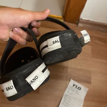 FLO Terlik Bir Hafta Bile Kullanmadan Böyle Patladı!