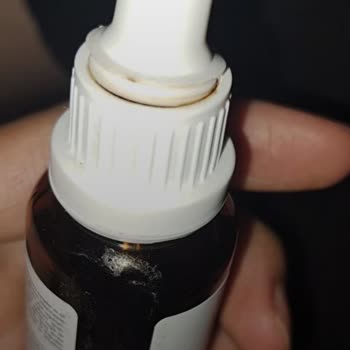 The Purest Solutions The Purest Serumu Kendiliğinden Kapak Patlaması