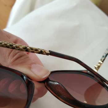 Atasun Optik Gözlük Çerçevesinde Soyulma Problemi Garanti Dışı Denildi