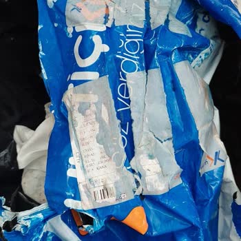 Yurtiçi Kargo Zarar Görmüş Ürünü Yeni Poşetle Teslim Etti
