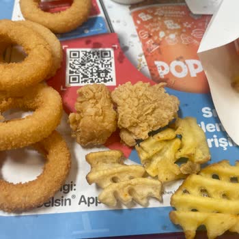 Popeyes Kalmış Bozuk Yemek