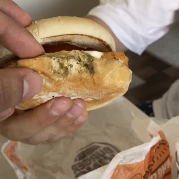 Burger King Küflü Ekmek Ve Eksik Sipariş