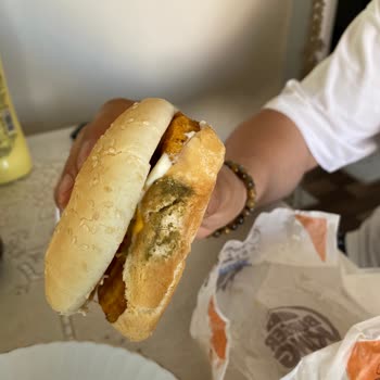 Burger King Küflü Ekmek Ve Eksik Sipariş