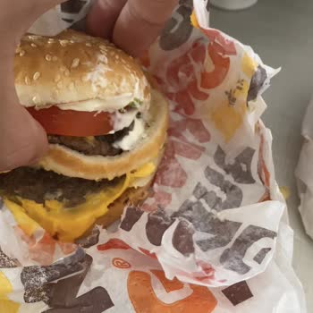 Burger King Küflü Ekmek Ve Eksik Sipariş