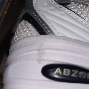 New Balance Ayakkabımın Parçası Aldığım Gün Koptu Aynı Çiftte Başka Sorunlarda Var!