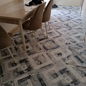 Merinos Halı Kalite Çok Kötü, Jel Tabanlar İkiye Ayrılıyor