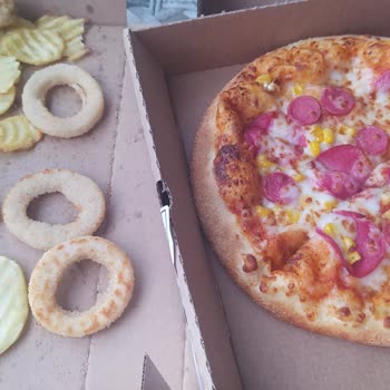 PizzaLazza Pişmemiş Menü Gönderdi