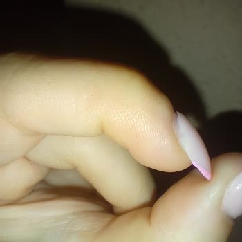 Sema Alkaya Güzellik Merkezi Protez Tırnak İşlemim Kötü Oldu!