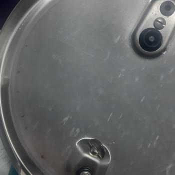 Fissler Düdüklü Kapağında Pas Lekesi