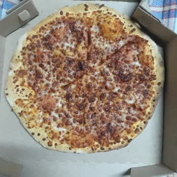Domino's Pizza Sucuksuz Pizza Geldi