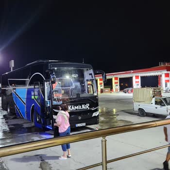 Kamil Koç Arızalı Otobüs Ve Durakta Unutulma