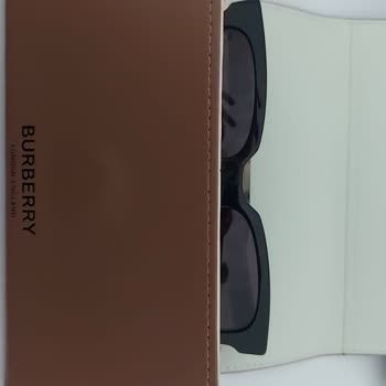 Burberry Gözlük Atasun Optik Gözlükte Oluşan Leke