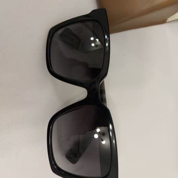 Burberry Gözlük Atasun Optik Gözlükte Oluşan Leke