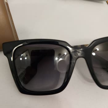 Burberry Gözlük Atasun Optik Gözlükte Oluşan Leke