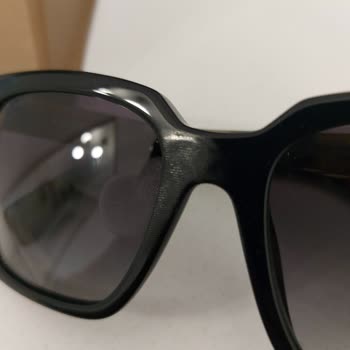 Burberry Gözlük Atasun Optik Gözlükte Oluşan Leke