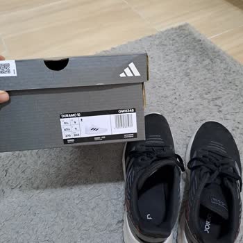Adidas Ayakkabı Yazı Silinmesi Ve Koku Yapması