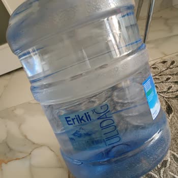 Erikli Su Siparişindeki Pis Damacana Ve İlgisizlik