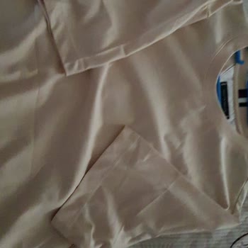 Tommy Hilfiger Markasının Online Alışveriş Sitesinden Aldığım T-shirtte Farklılıklar