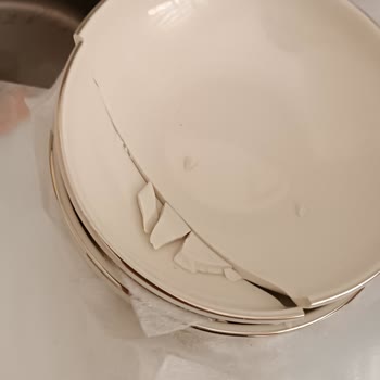 English Home Kırık Olan Parçaların Temin Edilmemesi