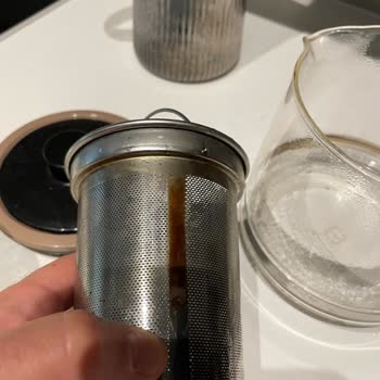 Grundig Çay Makinesi Demliği Paslanıyor