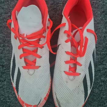 Adidas Marka Halı Saha Ayakkabı Açılma