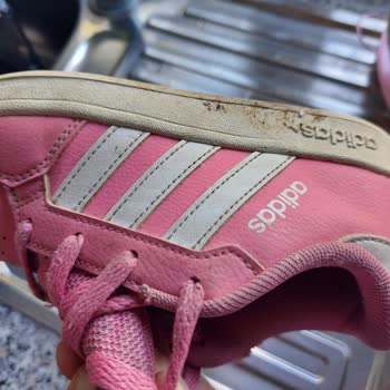 Adidas Ayakkabı 2 Ayda Yırtıldı